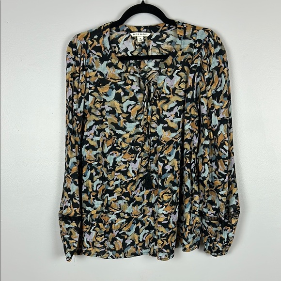 Zac & Rachel Graphic Black Yellow Gold and Blue Long Sleeve Blouse Size Medium - Picture 2 of 10